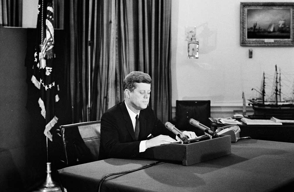 Five Descriptive Words About The Cuban Missile Crisis